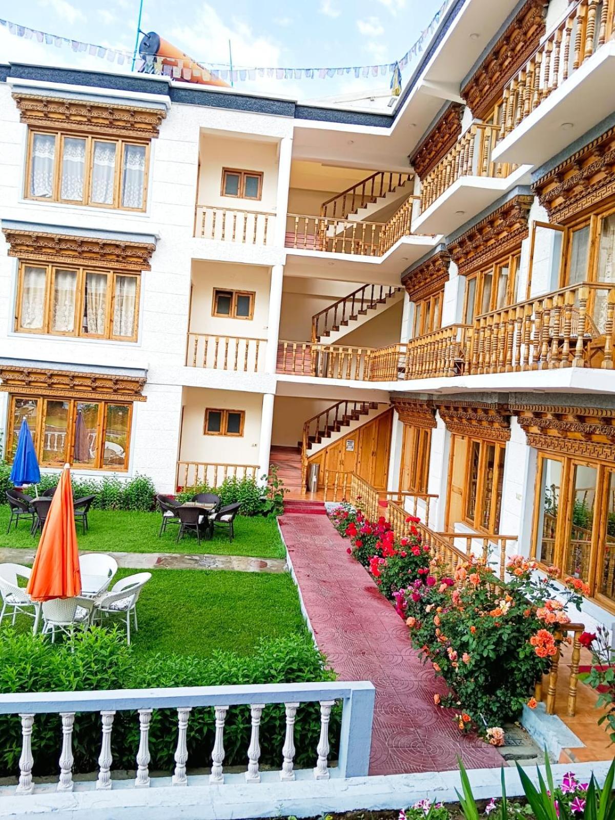 Hotel Kidar Leh Esterno foto